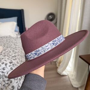 Elegant Plum Wide-Brim Hat with Blue Patterned Band